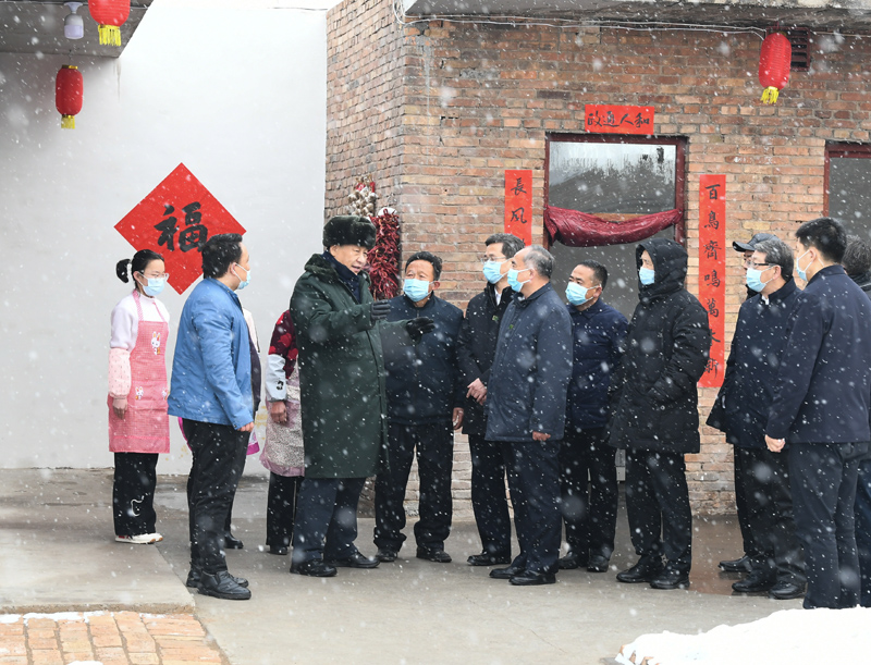 2022年1月26日下午,习近平总书记在山西省临汾市霍州市师庄乡冯南垣村受灾村民师红兵家看望。 2022年1月26日下午,习近平总书记在山西省临汾市霍州市师庄乡冯南垣村受灾村民师红兵家看望。